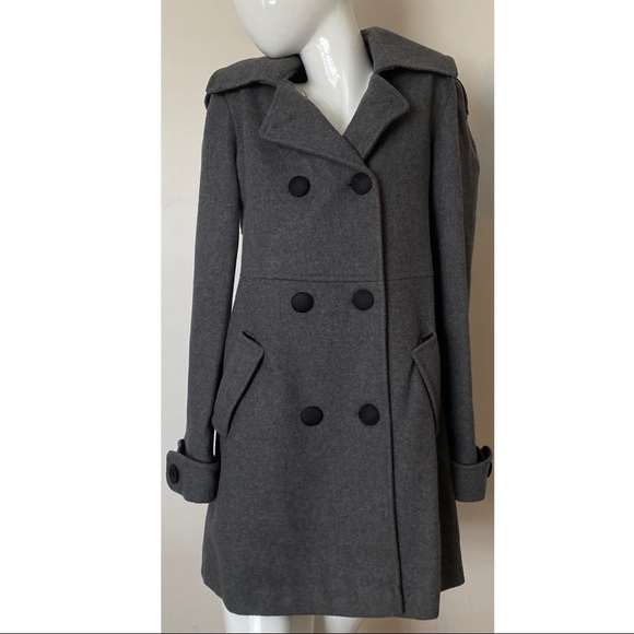 {Via} Grey Peacoat 😍 - Picture 5 of 12